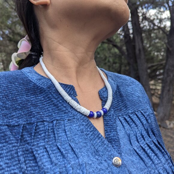 Navajo Graduated White Shell with Lapis Beaded Necklace Southwest Style **‎ - Picture 6 of 13